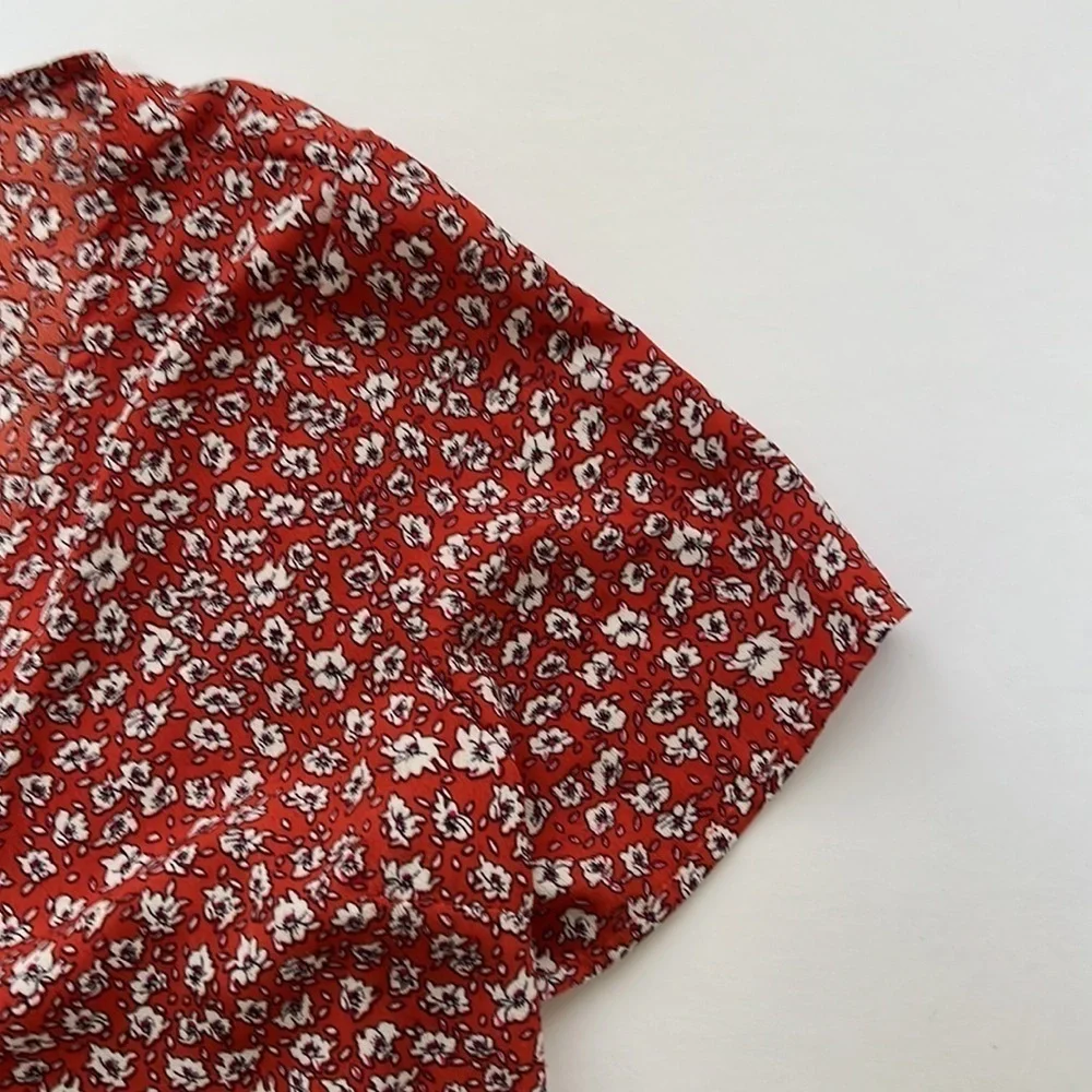 Shein short sleeve tie front red & white floral blouse size M